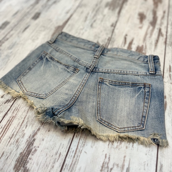 Free People High Waisted Denim Shorts Light Wash Distressed Size 24 NWOT - Picture 6 of 16